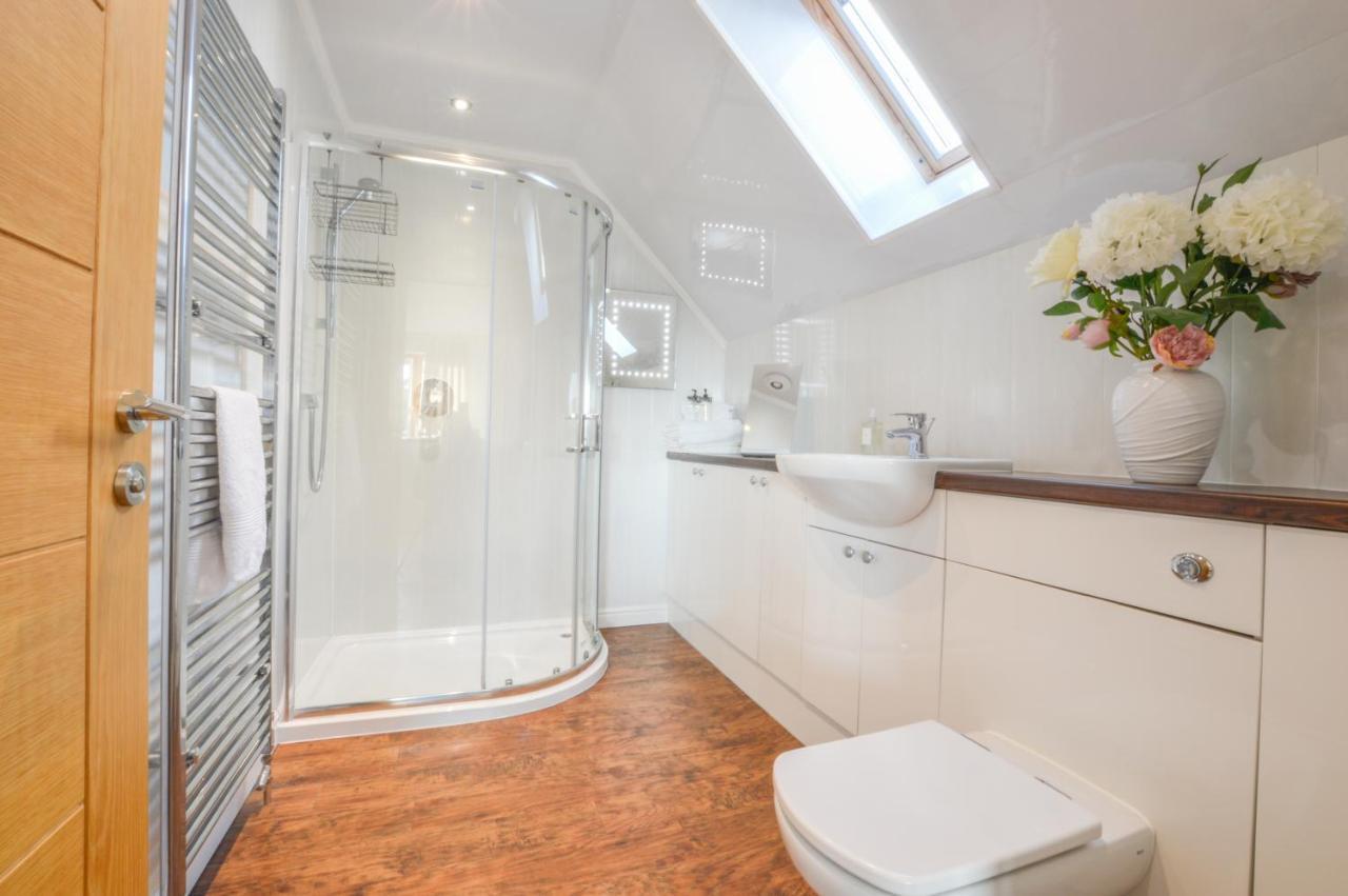 Rowan Tree Apartment - A Modern, Quiet Hideaway With Sweeping Views Across Oban Esterno foto